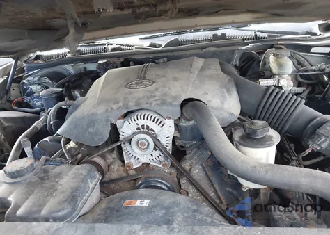 2000 Mercury Grand Marquis Ls z USA, uszkodzony, nr VIN 2MEFM75W1YX669068